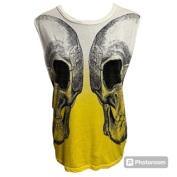Truly Madly Deeply Graphic Skulls Muscle Tee Urban Outfitters - Picture 1 of 12